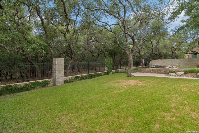 17 Westelm Cir, San Antonio, TX 78230