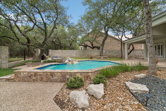 17 Westelm Cir, San Antonio, TX 78230