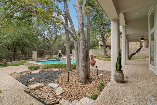 17 Westelm Cir, San Antonio, TX 78230