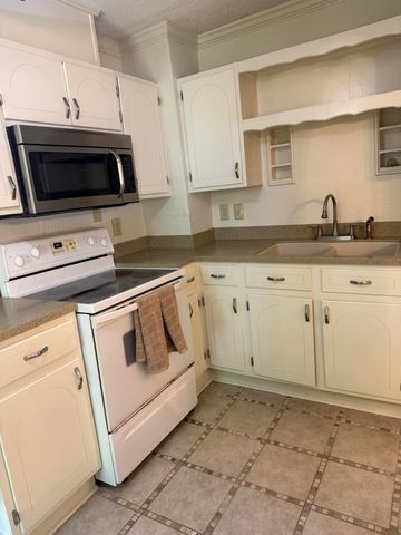 56 Lynam Road, Sumter, SC 29154