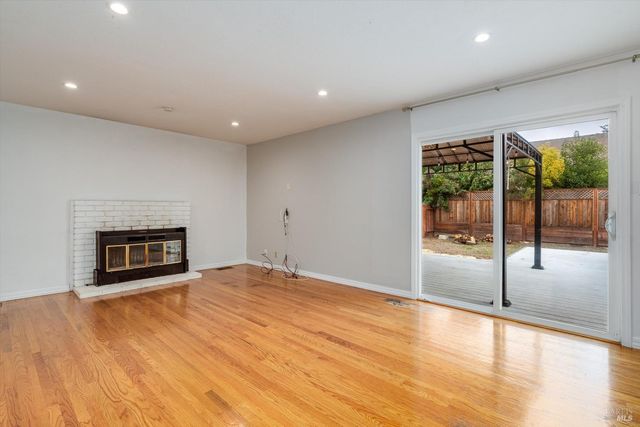 4336 Plass Dr, Napa, CA 94558