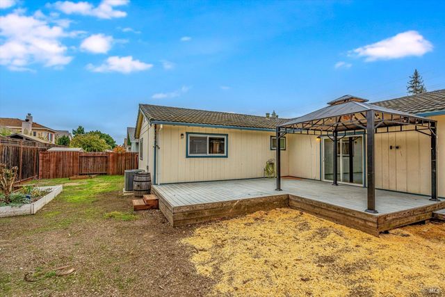 4336 Plass Dr, Napa, CA 94558