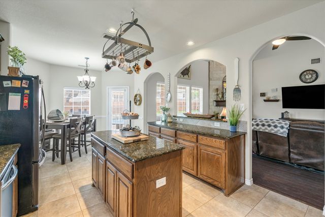 1232 Clearbrook Drive, Kennedale, TX 76060