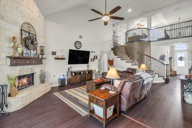 1232 Clearbrook Drive, Kennedale, TX 76060
