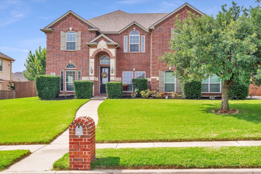 1232 Clearbrook Drive, Kennedale, TX 76060