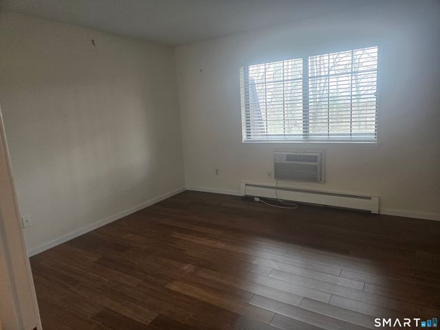 116 Foxwood Close 116, Milford, CT 06461