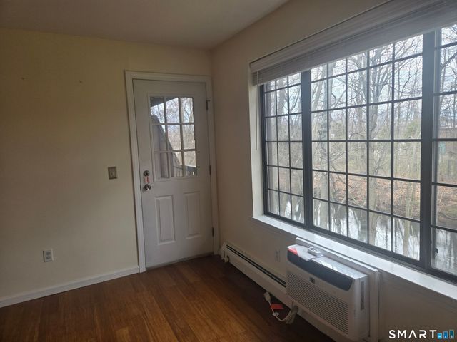 116 Foxwood Close 116, Milford, CT 06461