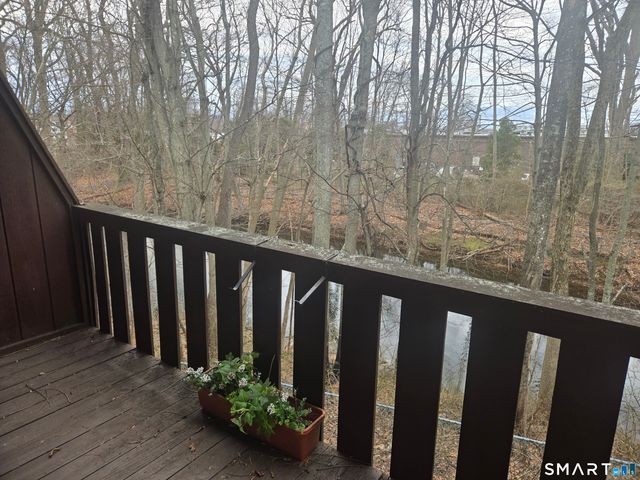 116 Foxwood Close 116, Milford, CT 06461