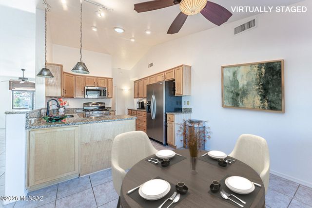 1102 W Camino Monte Cristo, Green Valley, AZ 85614