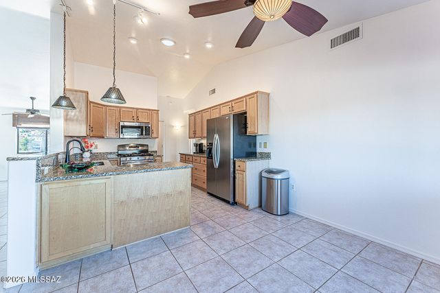 1102 W Camino Monte Cristo, Green Valley, AZ 85614