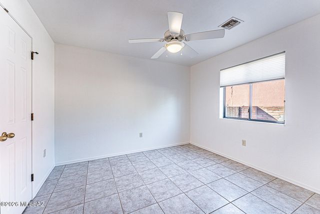 1102 W Camino Monte Cristo, Green Valley, AZ 85614