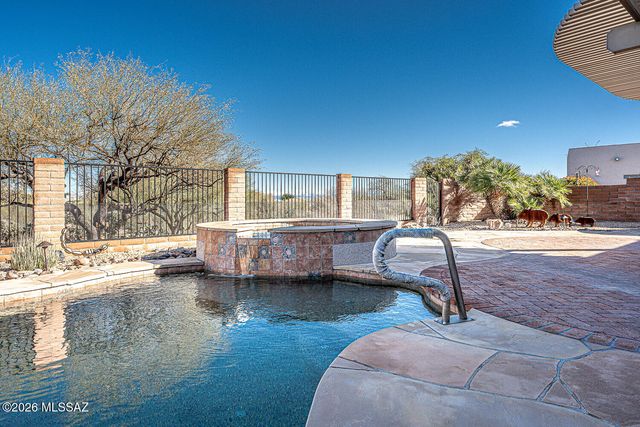 1102 W Camino Monte Cristo, Green Valley, AZ 85614