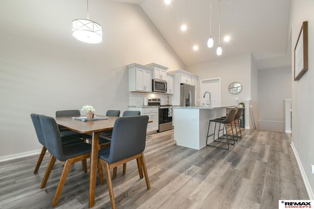 303 Half Moon Drive, Lincoln, NE 68527
