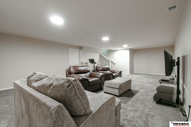 303 Half Moon Drive, Lincoln, NE 68527