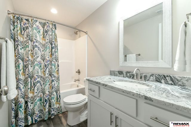 303 Half Moon Drive, Lincoln, NE 68527