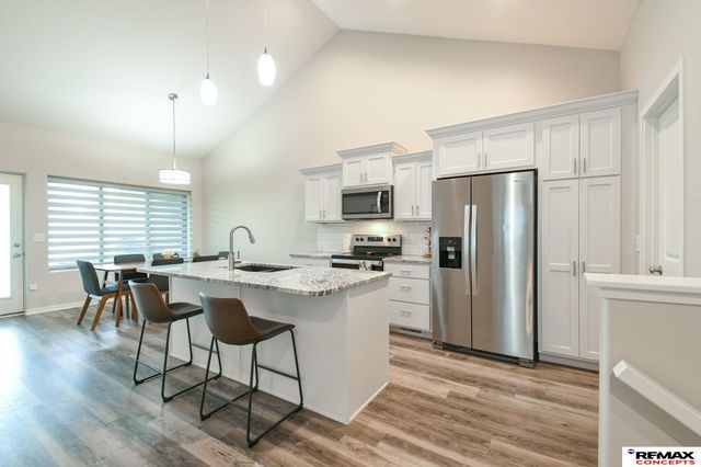 303 Half Moon Drive, Lincoln, NE 68527