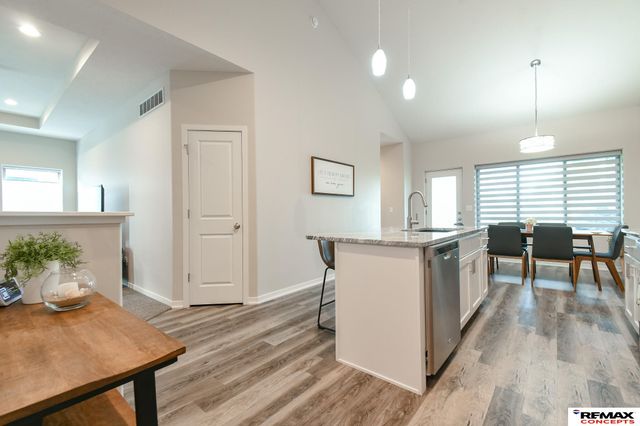 303 Half Moon Drive, Lincoln, NE 68527