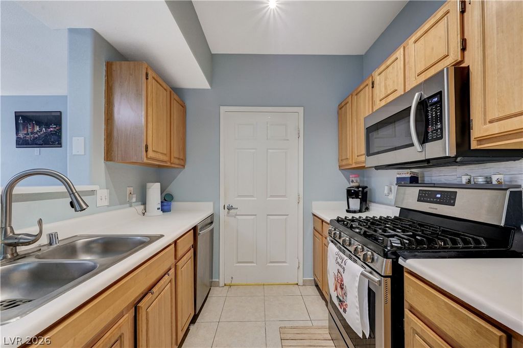 Image 15 of property listing at 8555 West Russell Road 1017, Las Vegas, NV 89113