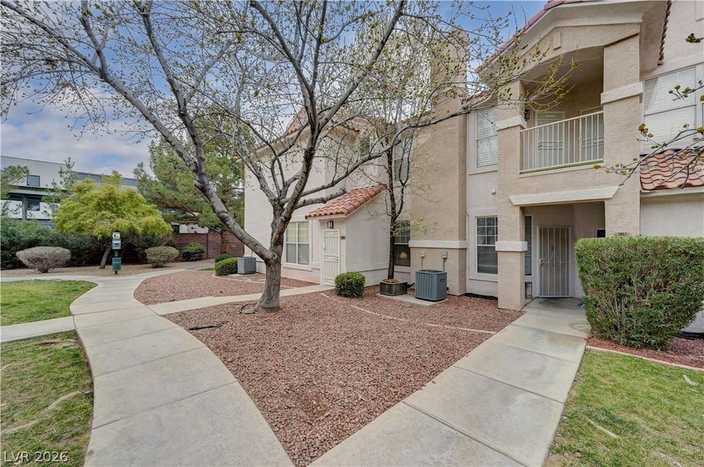 Image 4 of property listing at 8555 West Russell Road 1017, Las Vegas, NV 89113