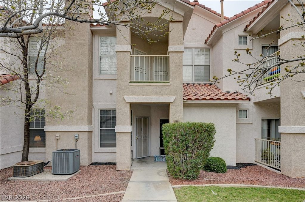 Image 5 of property listing at 8555 West Russell Road 1017, Las Vegas, NV 89113