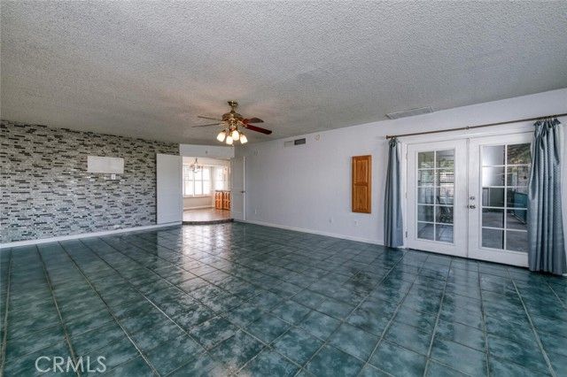 6732 E Harvey, Fresno, CA 93727