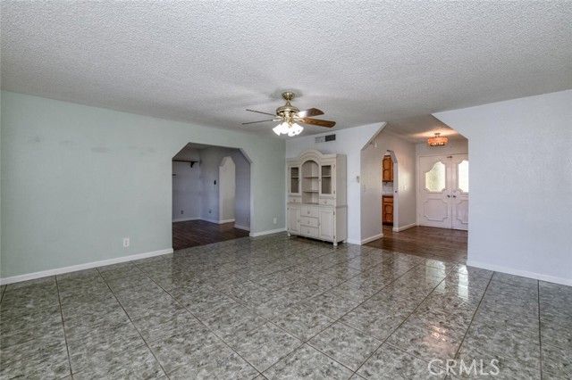 6732 E Harvey, Fresno, CA 93727