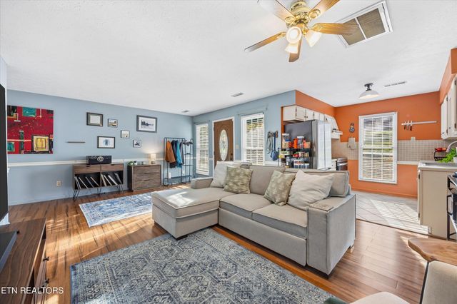 4838 Jenkins Rd, Knoxville, TN 37918