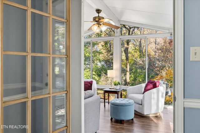 4838 Jenkins Rd, Knoxville, TN 37918