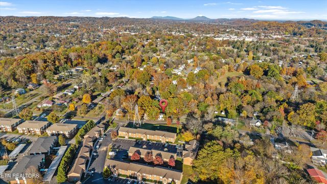 4838 Jenkins Rd, Knoxville, TN 37918