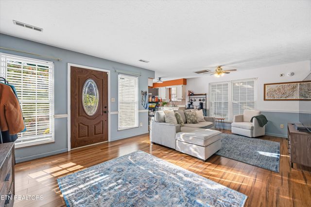 4838 Jenkins Rd, Knoxville, TN 37918