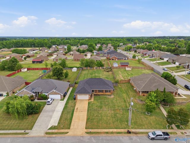 132 Bridge Crest Drive, Harvest, AL 35749