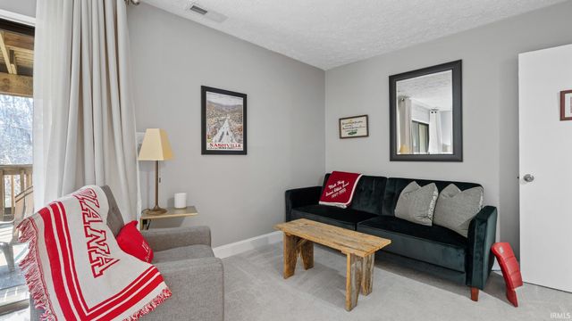 9006 S Pointe Ridge Ln Unit 4, Bloomington, IN 47401
