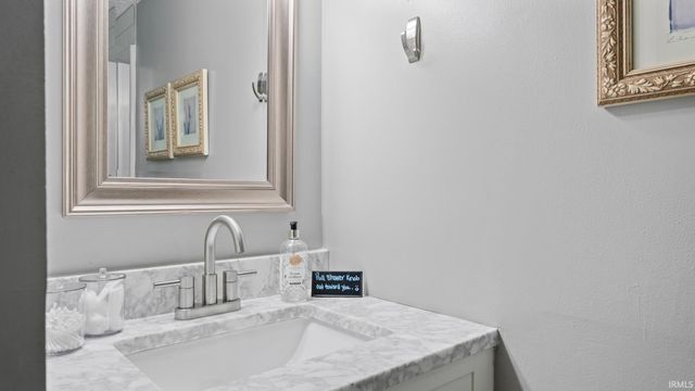 9006 S Pointe Ridge Ln Unit 4, Bloomington, IN 47401