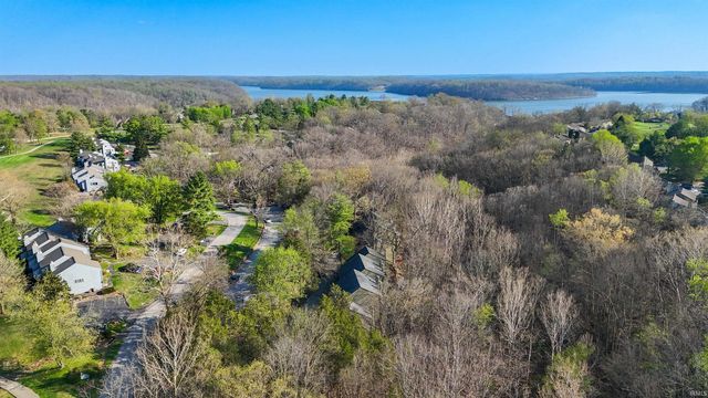 9006 S Pointe Ridge Ln Unit 4, Bloomington, IN 47401