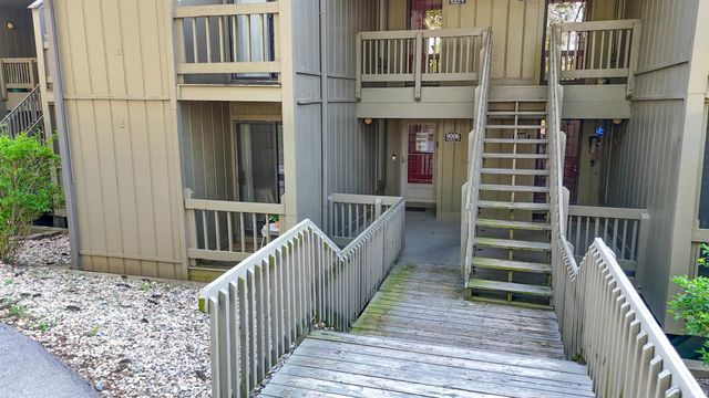 9006 S Pointe Ridge Ln Unit 4, Bloomington, IN 47401