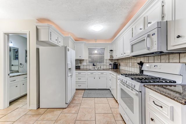 430 Dogwood Lane W, Crockett, TX 75835