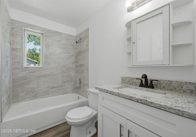 8988 CASTLE Boulevard, Jacksonville, FL 32208