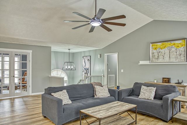 715 Stoneybrook Ct, Cookeville, TN 38506