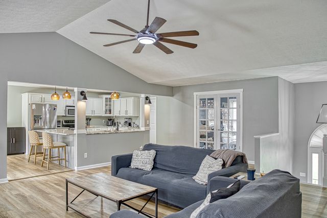 715 Stoneybrook Ct, Cookeville, TN 38506