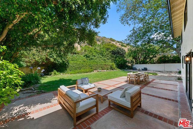 30601 Sicomoro Drive, Malibu, CA 90265