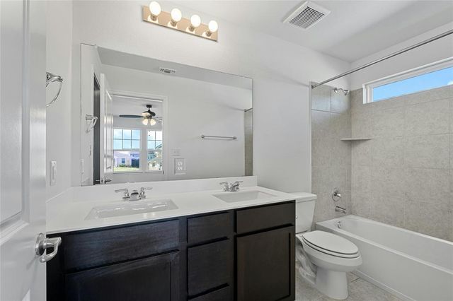 9713 Grapevine Leaf DR, Manor, TX 78653