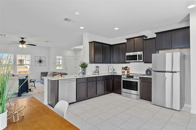 9713 Grapevine Leaf DR, Manor, TX 78653