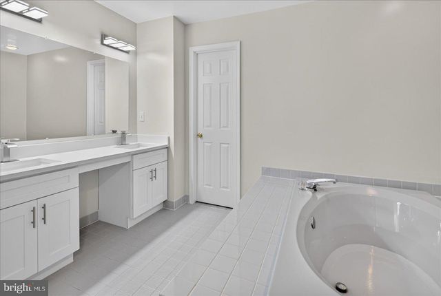 23 WESTWINDS DR, West Windsor, NJ 08550