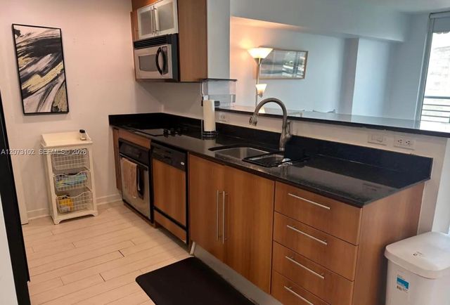 335 S Biscayne Boulevard 3706, Miami, FL 33131