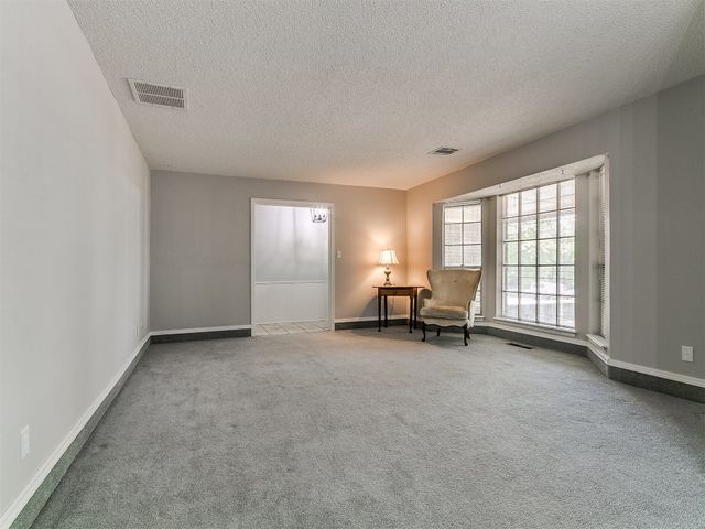 300 Woodside Drive, Norman, OK 73071