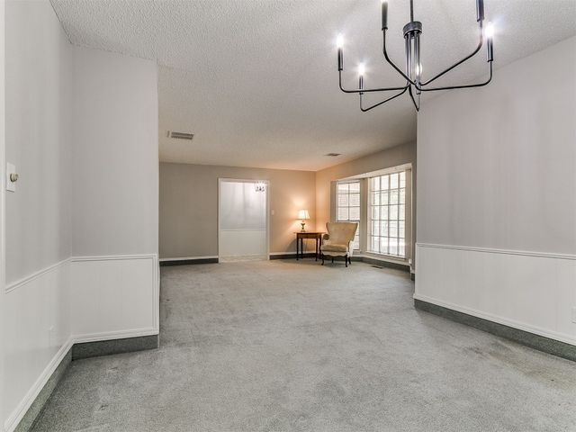 300 Woodside Drive, Norman, OK 73071