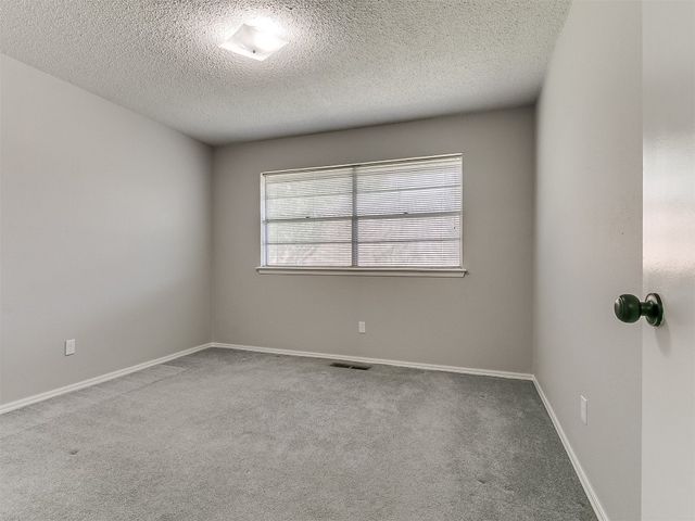 300 Woodside Drive, Norman, OK 73071