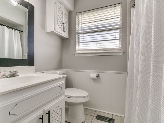 300 Woodside Drive, Norman, OK 73071