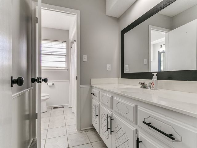 300 Woodside Drive, Norman, OK 73071