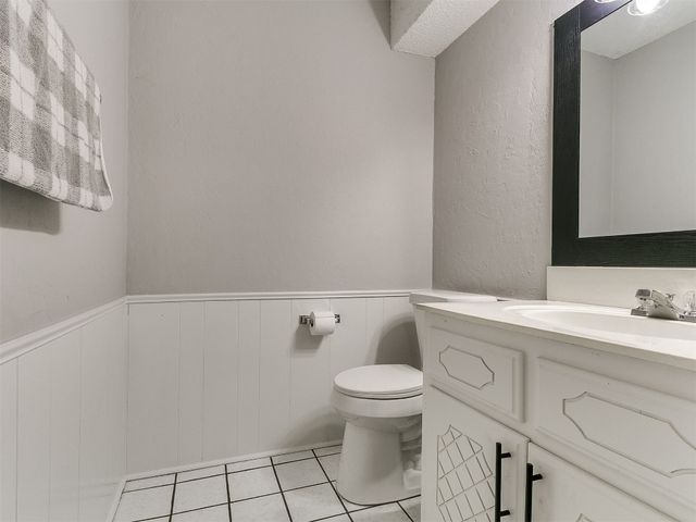 300 Woodside Drive, Norman, OK 73071